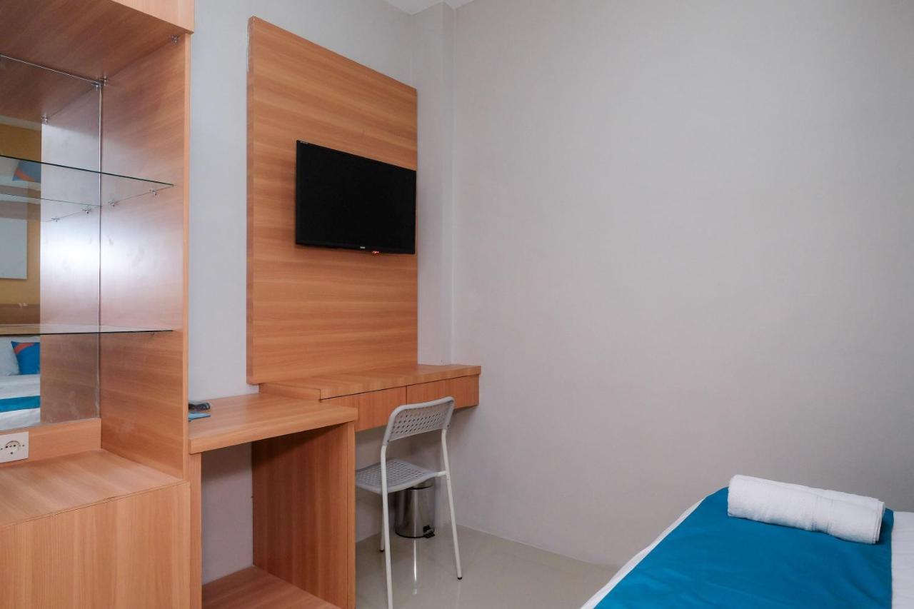 Sans Hotel Tiga Putri Semarang By Reddoorz Kültér fotó