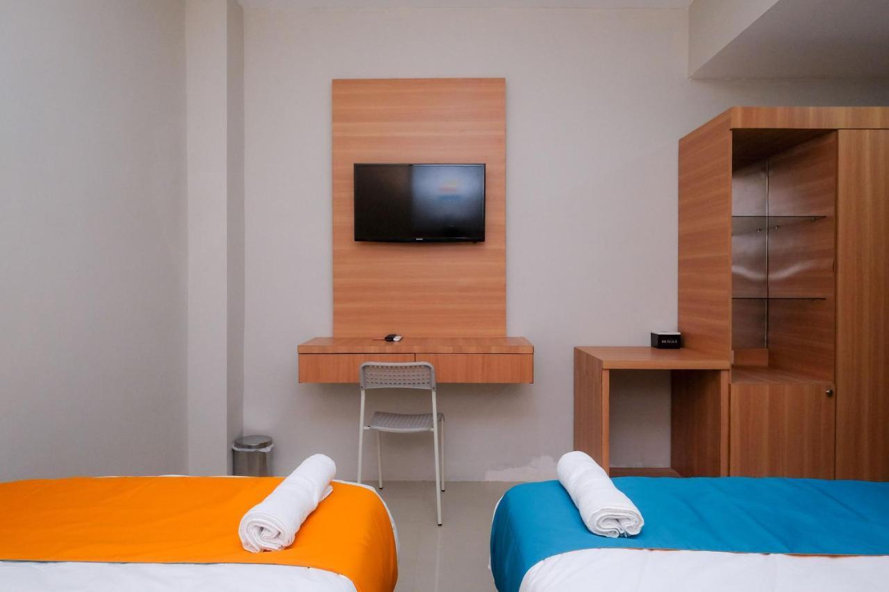 Sans Hotel Tiga Putri Semarang By Reddoorz Kültér fotó