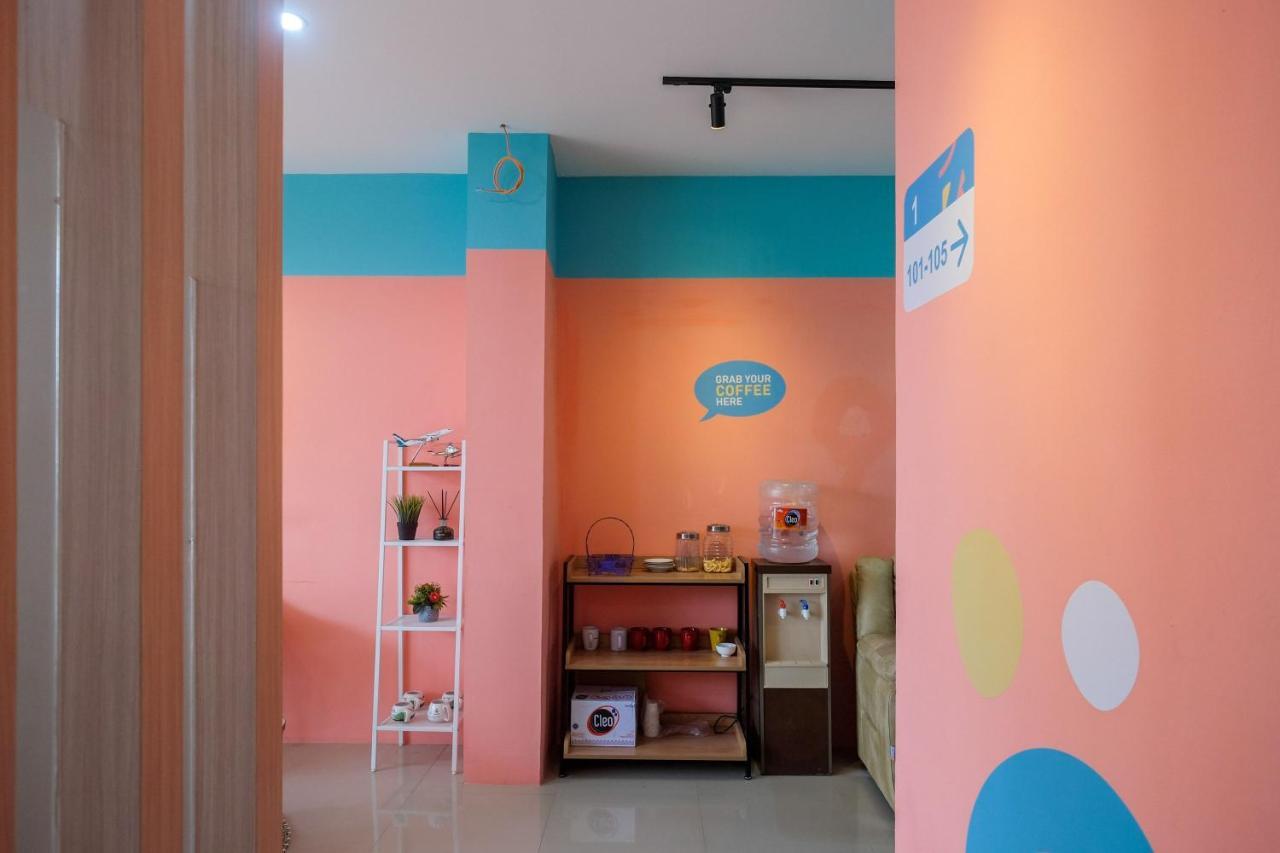 Sans Hotel Tiga Putri Semarang By Reddoorz Kültér fotó
