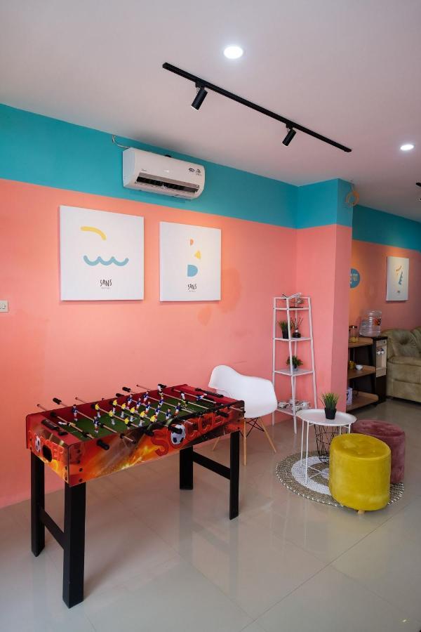 Sans Hotel Tiga Putri Semarang By Reddoorz Kültér fotó